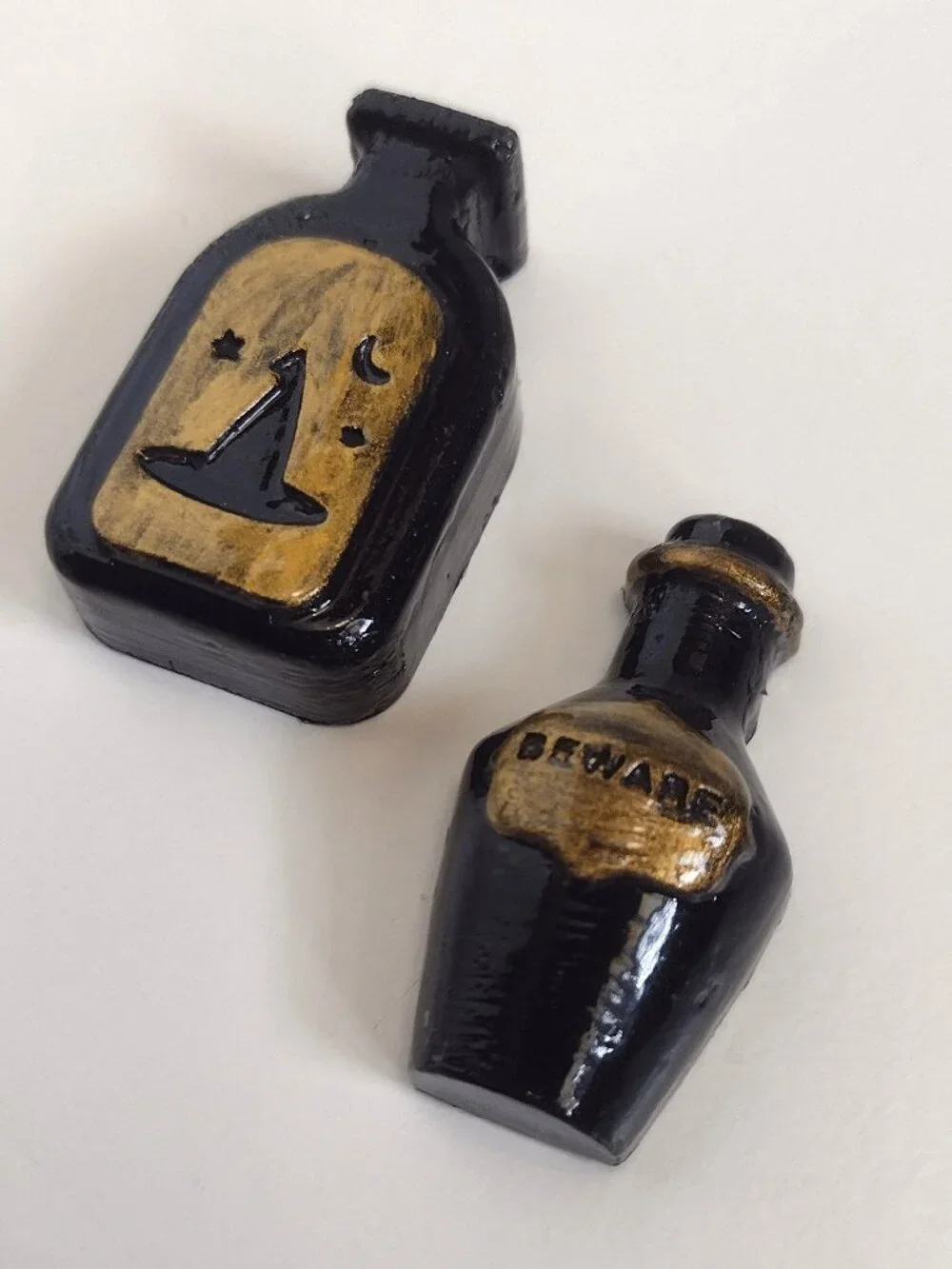 2 Black & Gold Gothic Halloween Apothecary Bottles, Witch Hat Beware Flat-back
